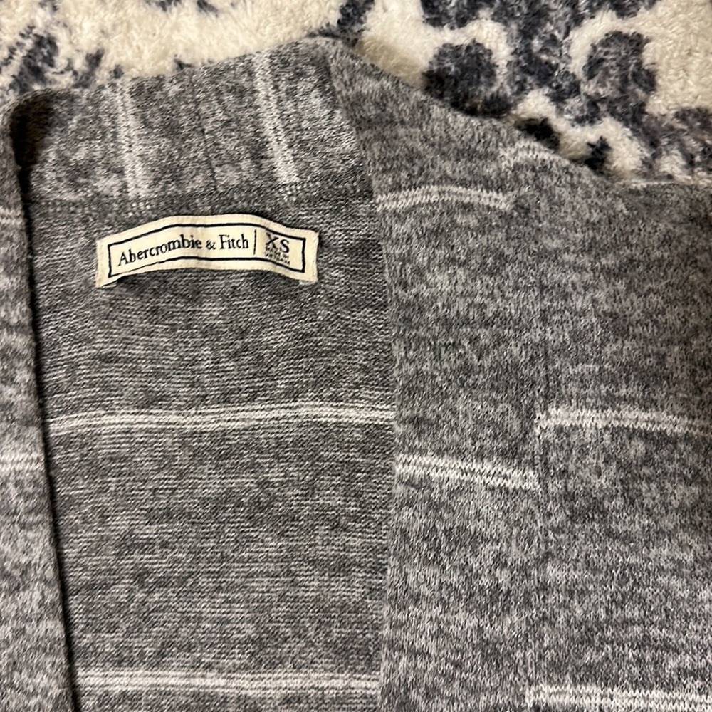 A&F duster - Picture 2 of 3